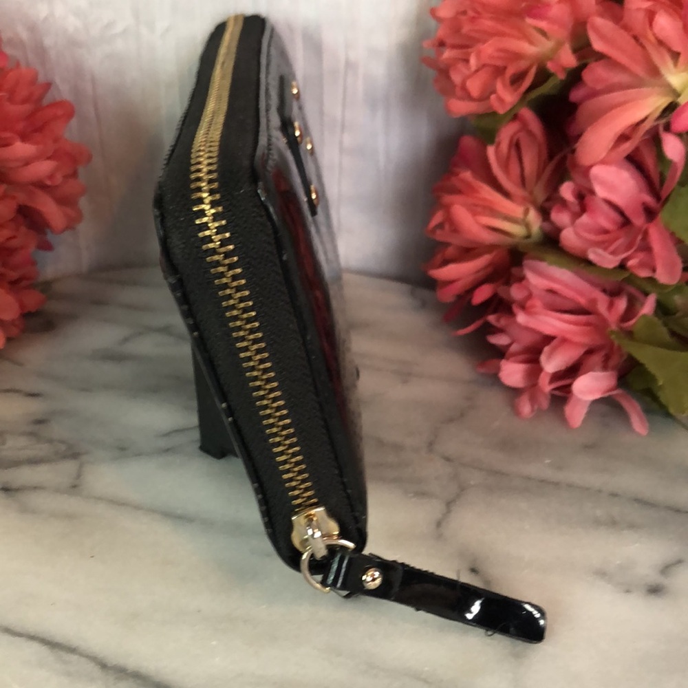KATE SPADE black patent leather polka dot zip around accordion wallet wristlet - Picture 3 of 16